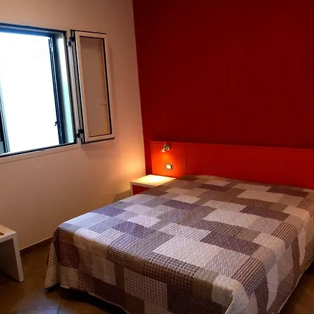 Sofia * 切萨雷奥港